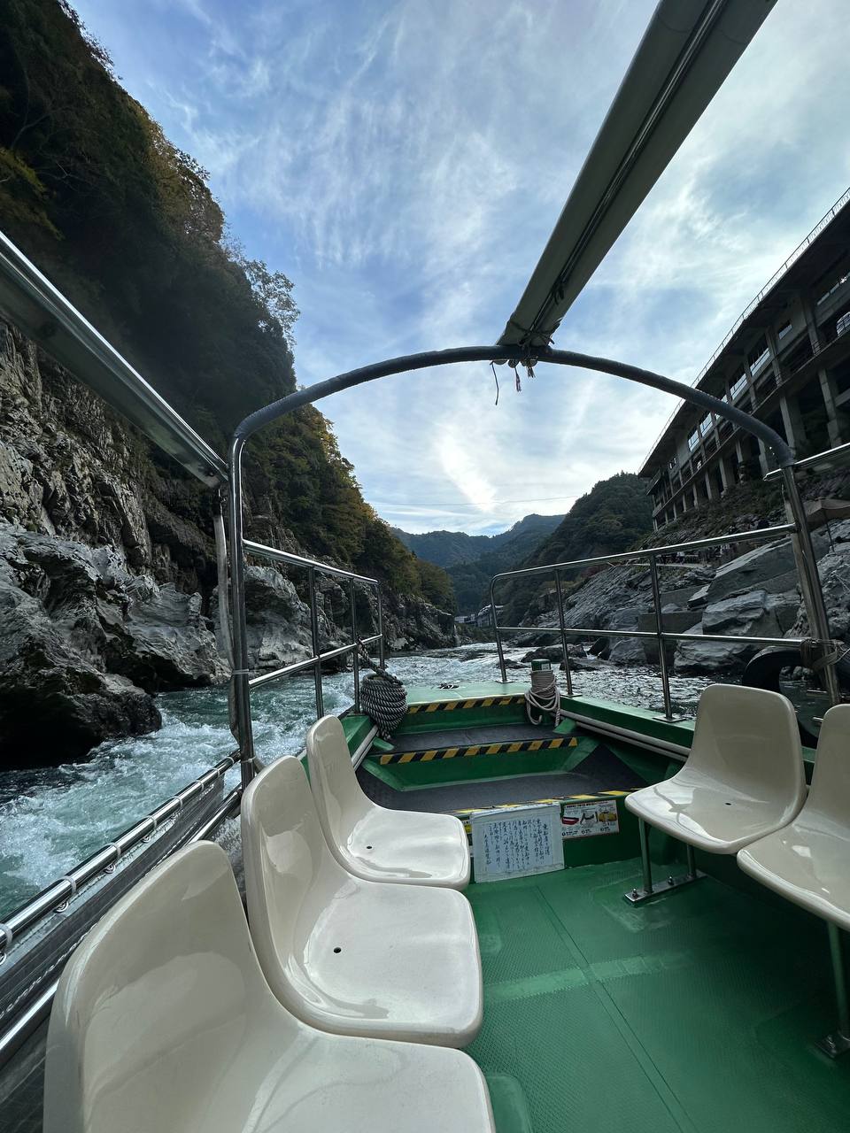 観光遊覧船船上