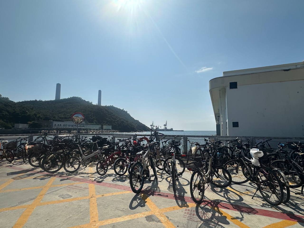 南丫島碼頭附近的景色