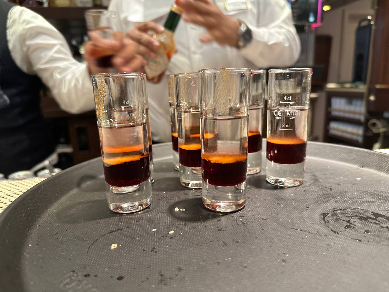 船上喝酒