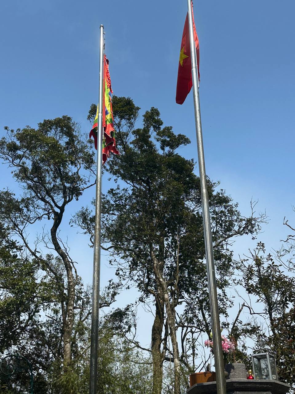 天塔報附近
