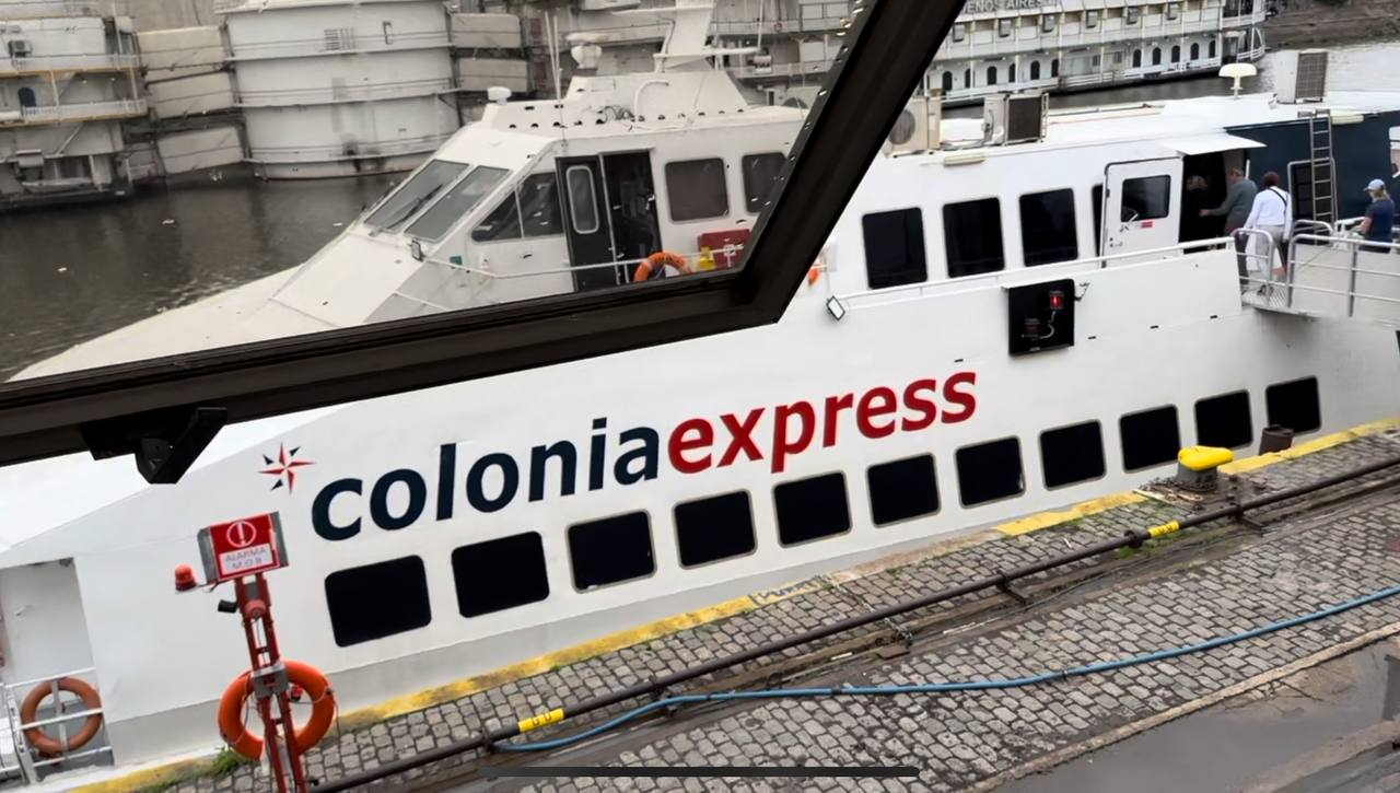 coloniaexpress船